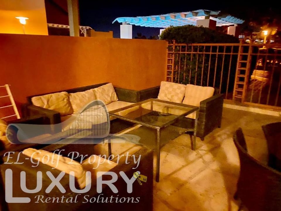 Lovely 2-Bedroom MB312 with a Shared Pool Apartment in Hurghada
