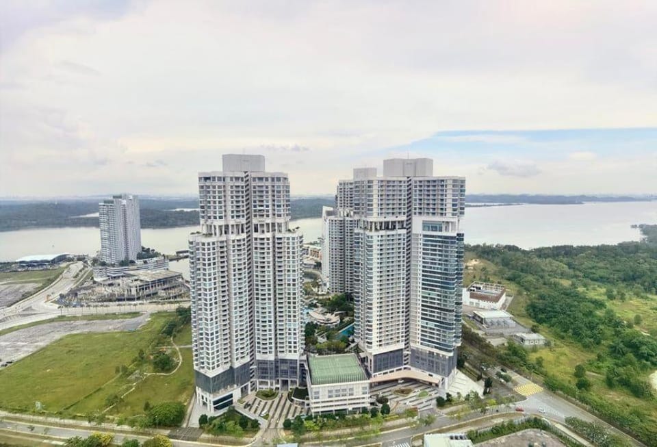 Almas Suites Couple Cozy Seaview Netflix By STAY Vacation rental in Johor
