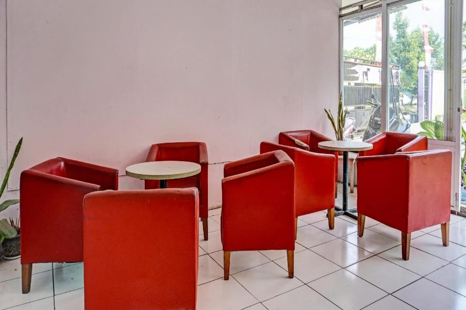 OYO 91796 Guest House Ghalta Syariah Hotel in West Java