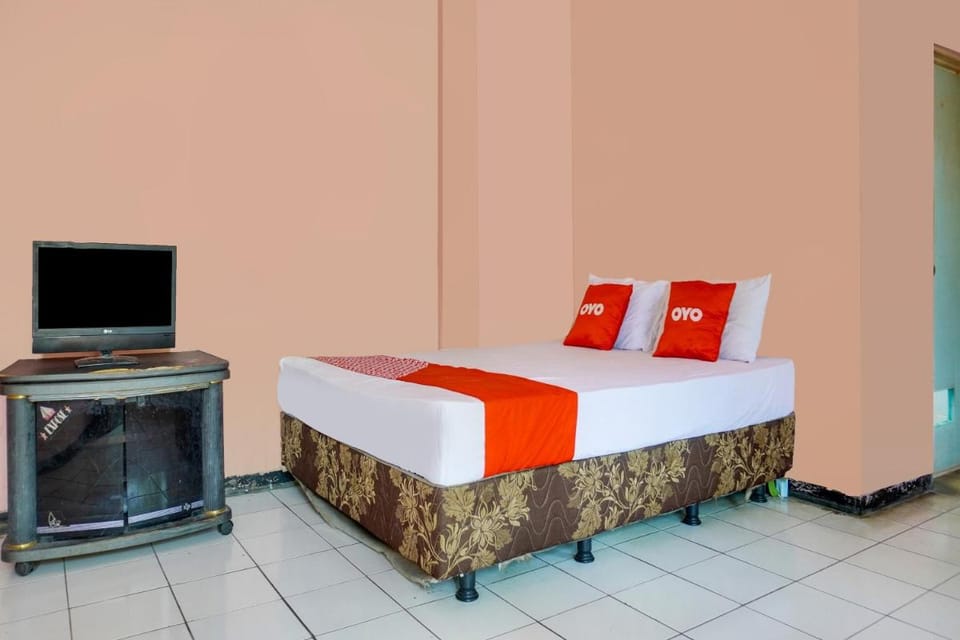 SPOT ON 91797 Mutiara Guest House Hotel in West Java