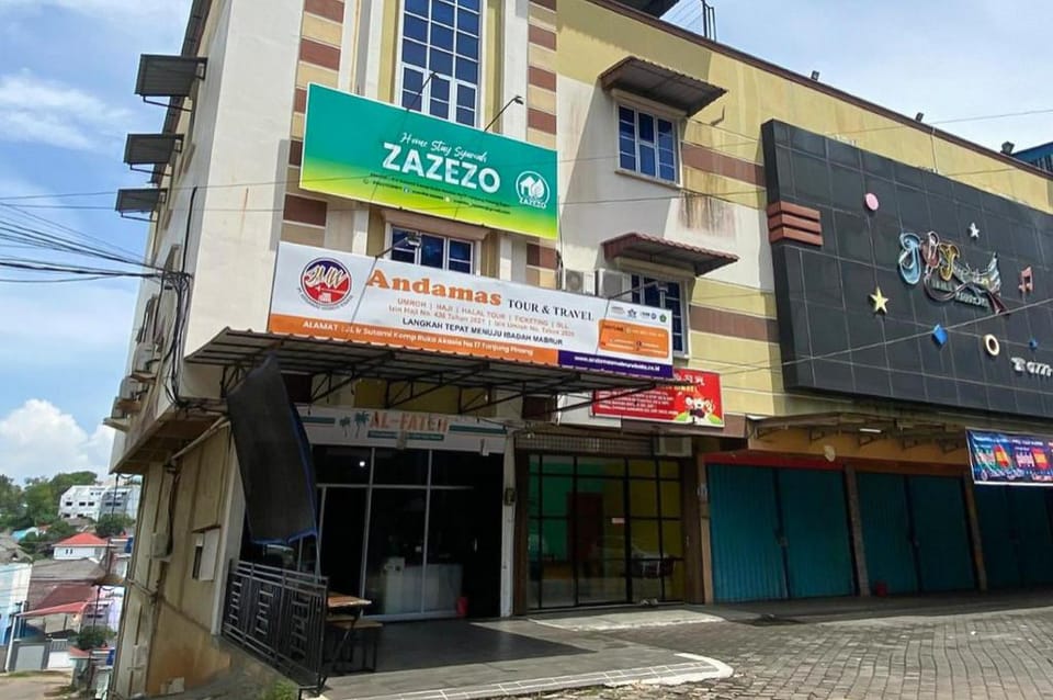 Zazezo Homestay Syariah RedPartner Hotel in Riau Islands, Indonesia