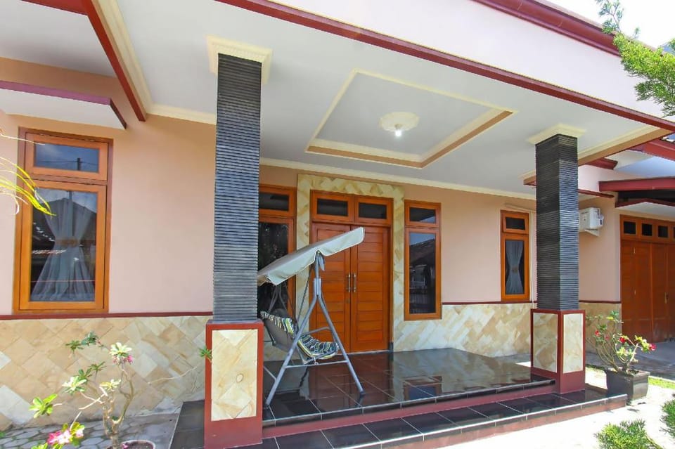 OYO 91777 Kemuning Guesthouse Hotel in West Nusa Tenggara, Indonesia