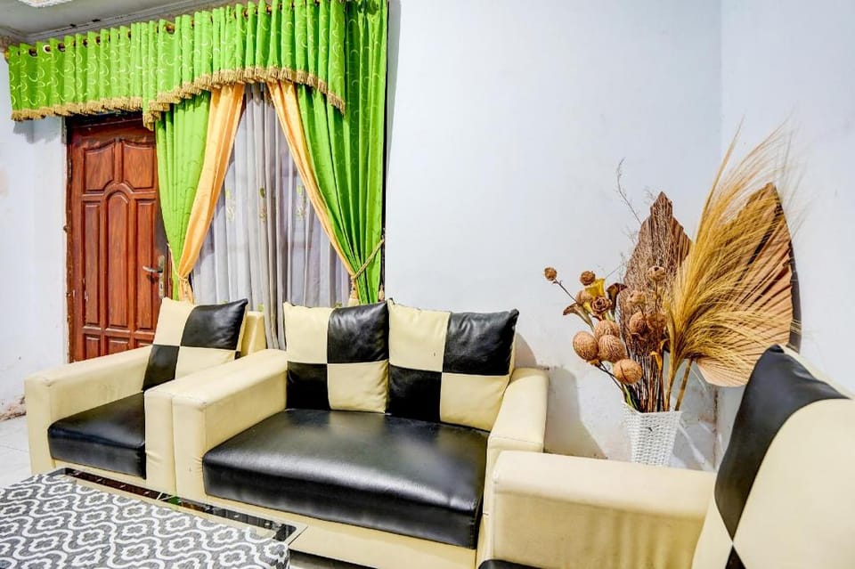 Hotel O Kost Umik Sidoarjo Syariah Hotel in East Java