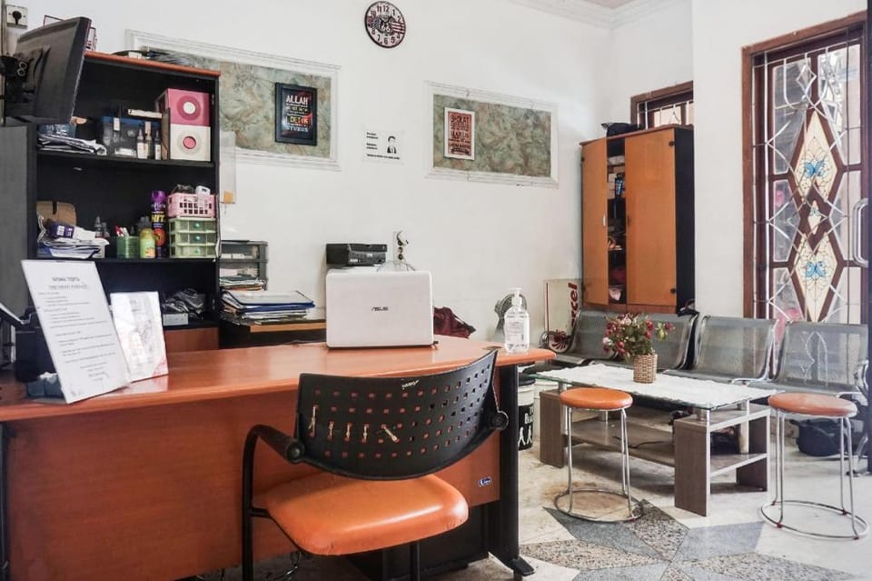 OYO 91754 Wisma Tiqita Syariah Near Pasar Tanah Abang Hotel in Jakarta