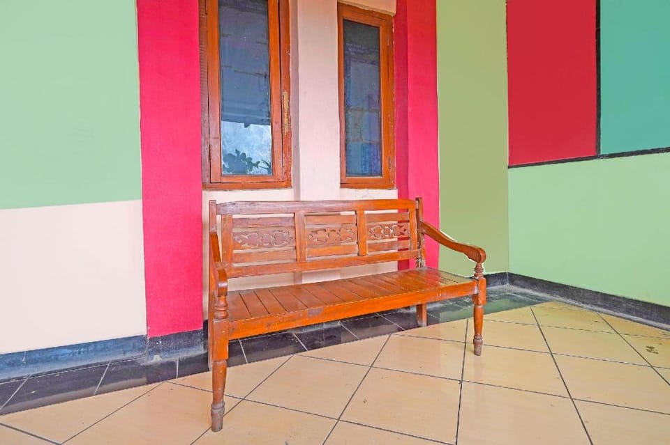 SPOT ON 91783 Urban Syariah Residence Hotel in Bandung