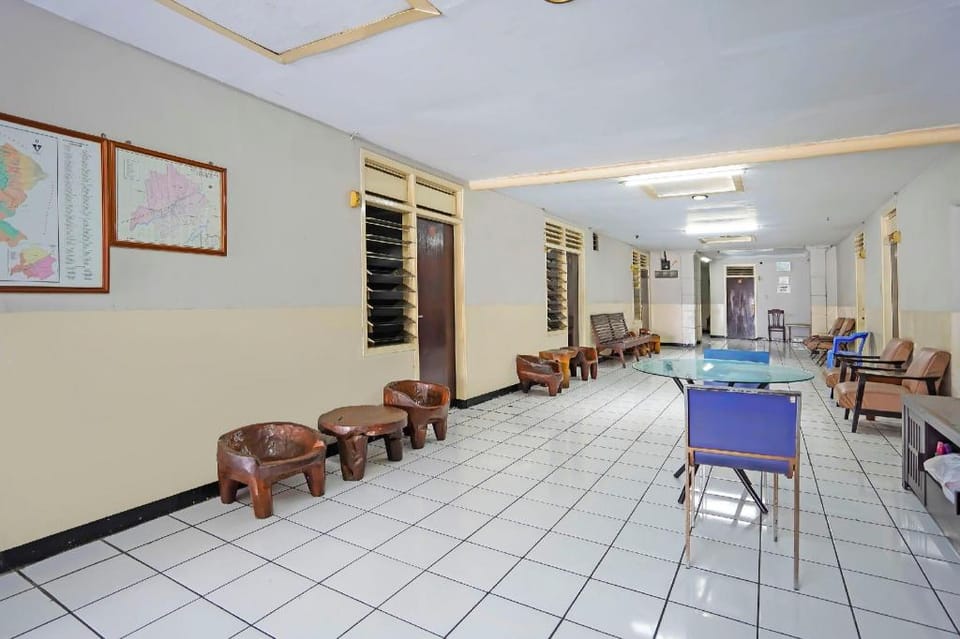 OYO 91710 Hotel Anugerah Hotel in East Java