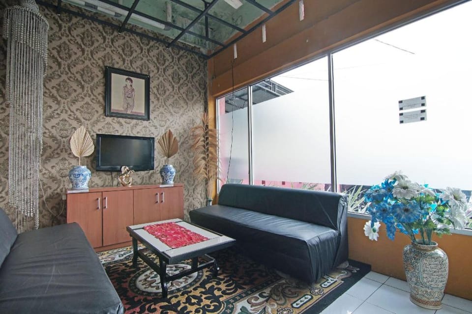 SPOT ON 91761 Ramah Tamah Homestay Syariah Hotel in West Sumatra, Indonesia