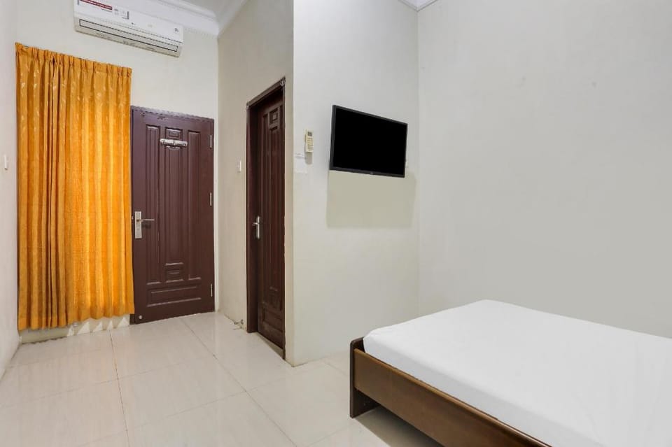 SPOT ON 91770 441 Pemuda Homestay Hotel in Indonesia