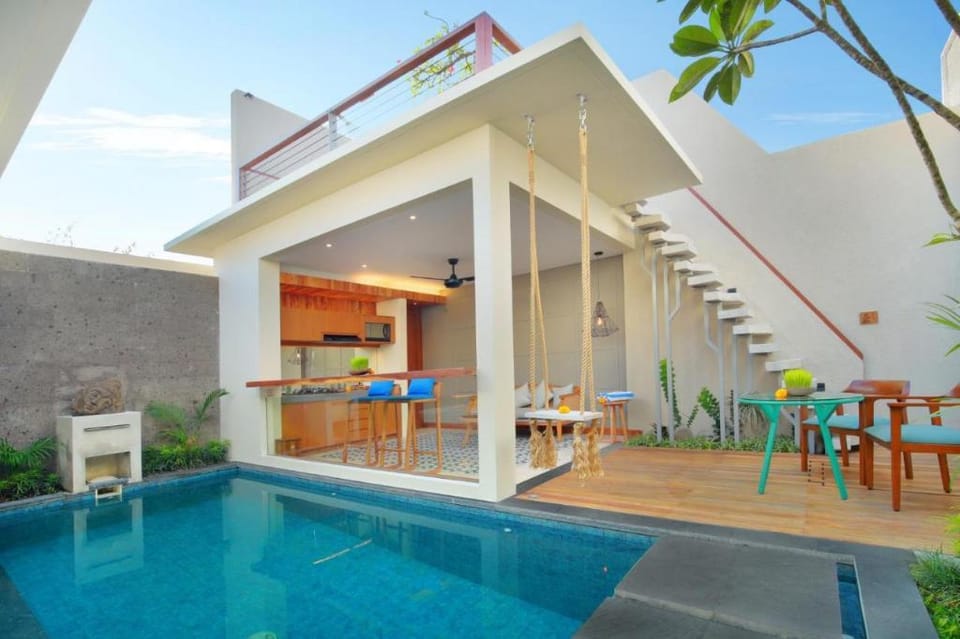 Luxury 1 BR Private Pool Floating Bathtub#001 Villa in North Kuta