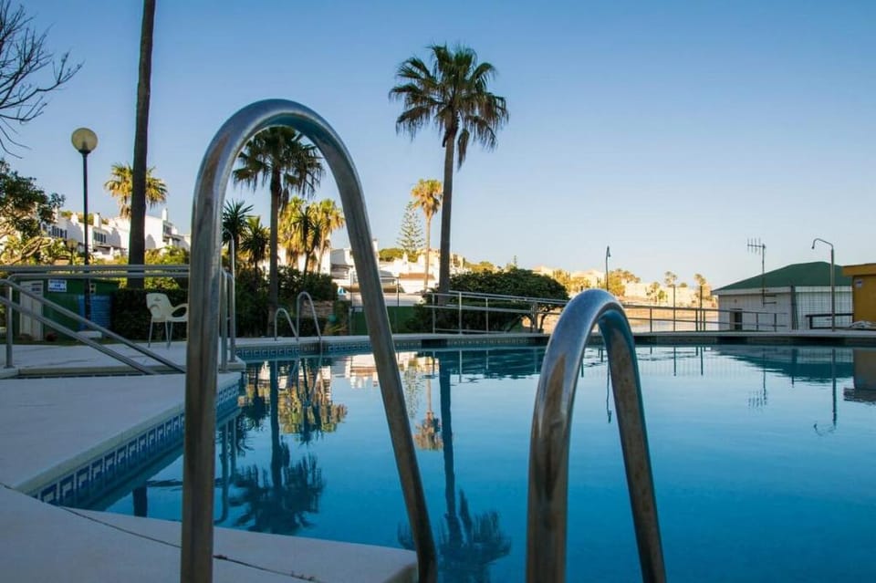 Apartamento en la orilla de Calahonda Apartment in Sitio de Calahonda