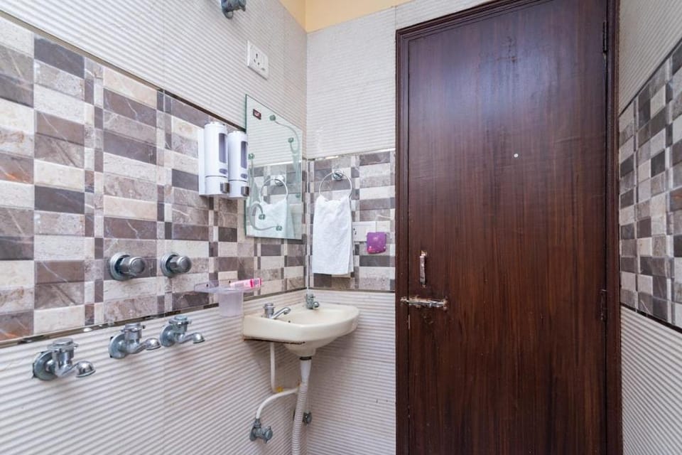 TF_Cozy Flats Bnb 2 BHK Flat,Near Airport Delhi Apartment in New Delhi