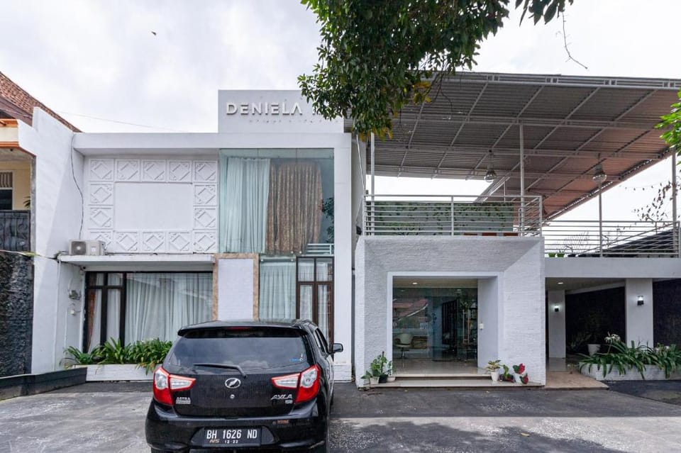 Urbanview Daniela Jambi by RedDoorz Hotel in Indonesia