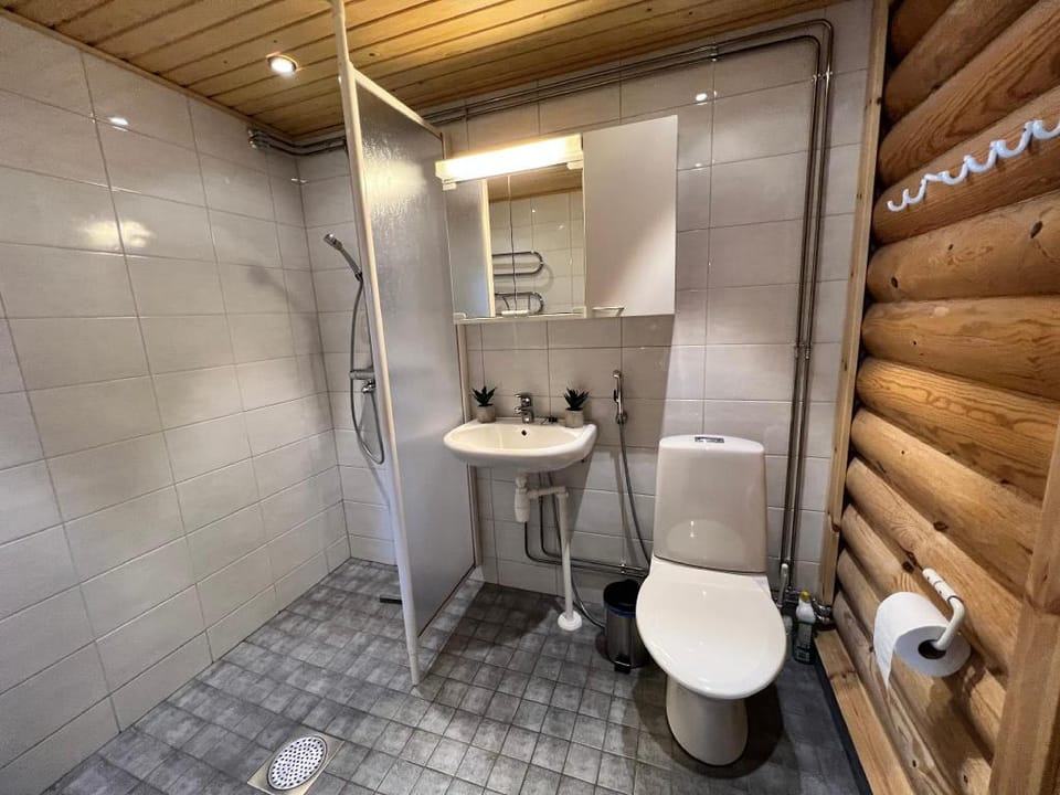 Family Cottage Pankotupa by the lake Vacation rental in Finland