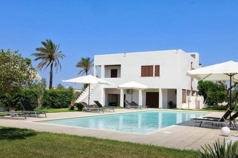 Alloggio 2 - Camera privata in villa con piscina Apartment in Apulia
