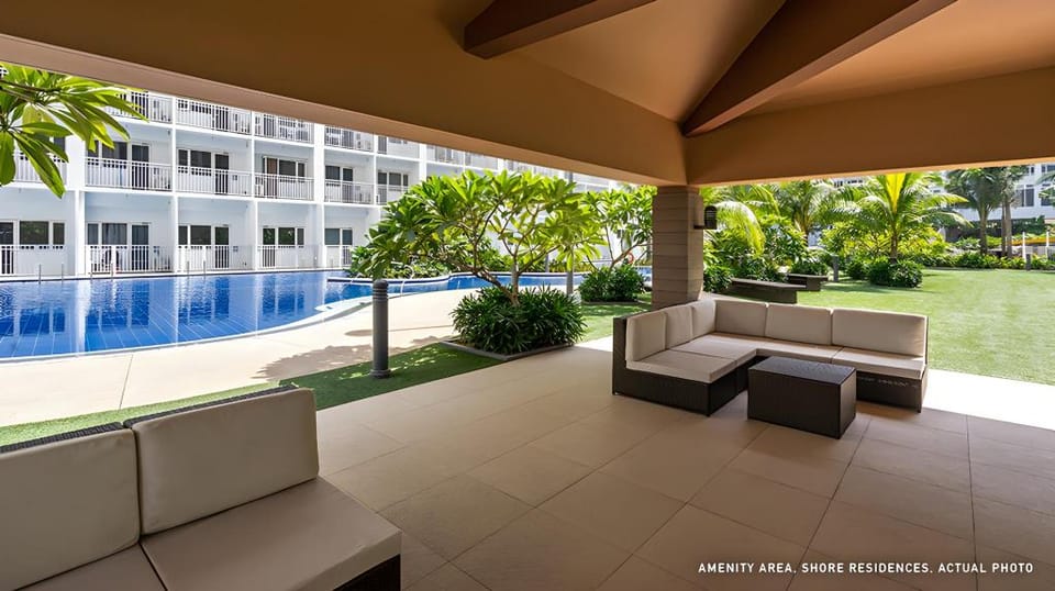 Short Walk to Mall of Asia Condo with  Pool View Apartment in Pasay