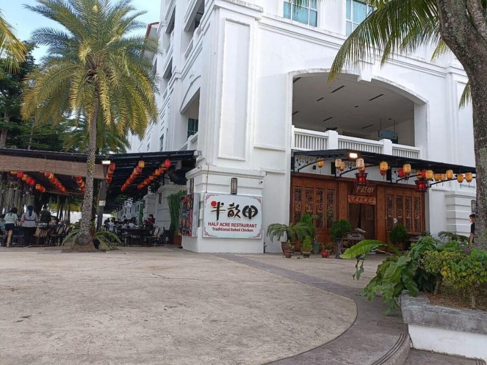 Straits Quay Marina Suites 0309 @AuroraHomes Apartment in Penang