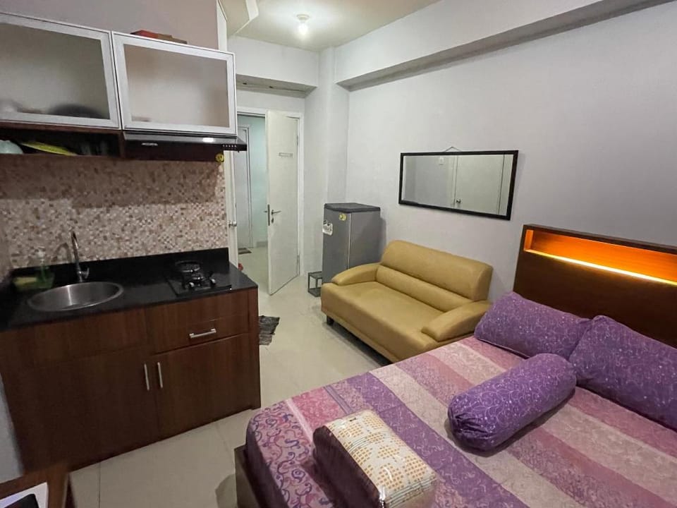 Yana 2 Sewa Apartemen Green Pramuka City ,est 2013 Apartment in Jakarta