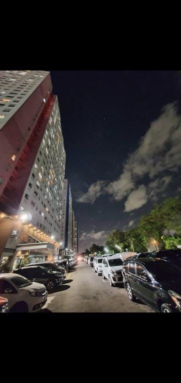 Yana 3 Sewa Apartemen Green Pramuka City ,est 2013 Apartment in Jakarta