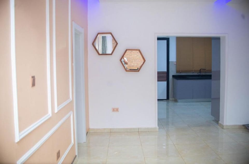 Luxurious 4 bedroom duplex with hot tub Villa in Nigeria