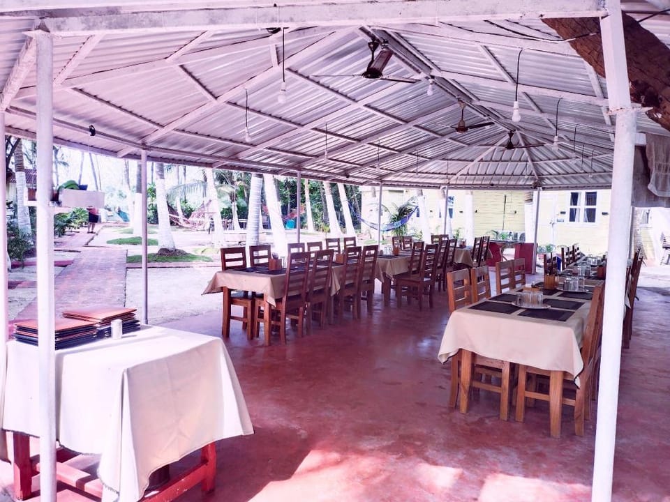 Samant Beach Resort Hotel in Maharashtra