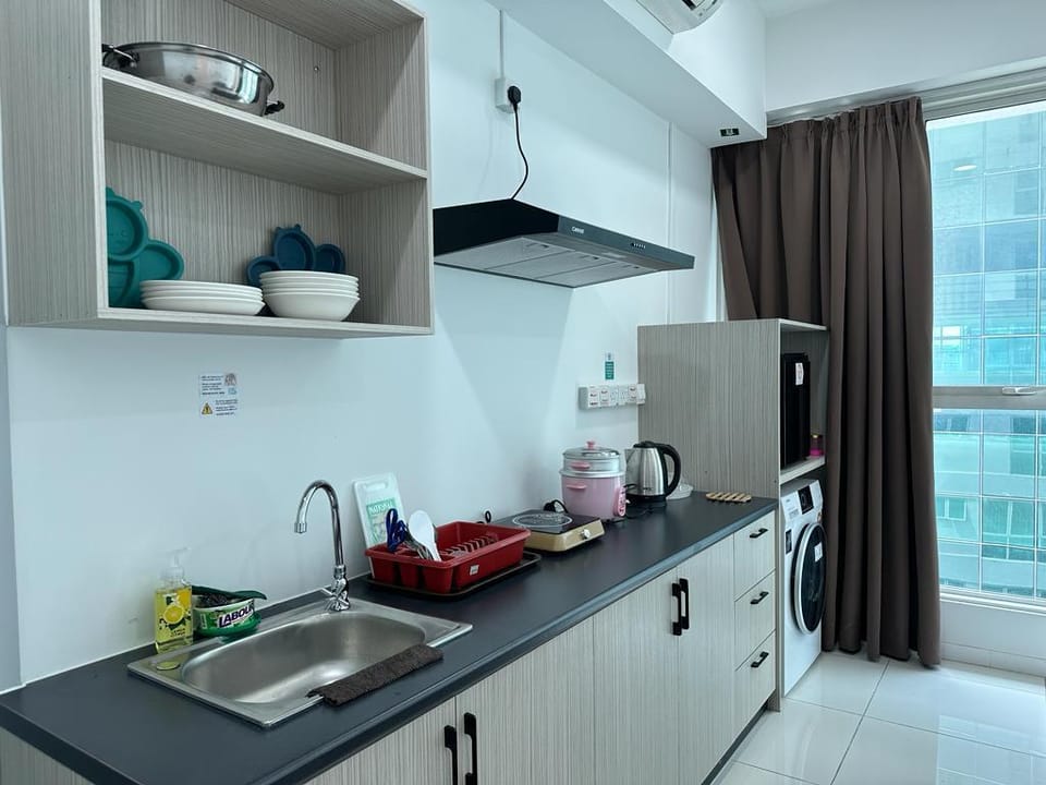 SUNSET SEAVIEW SUTERA AVENUE OPP IMAGO 2BR 6px【1A】 Apartment in Kota Kinabalu