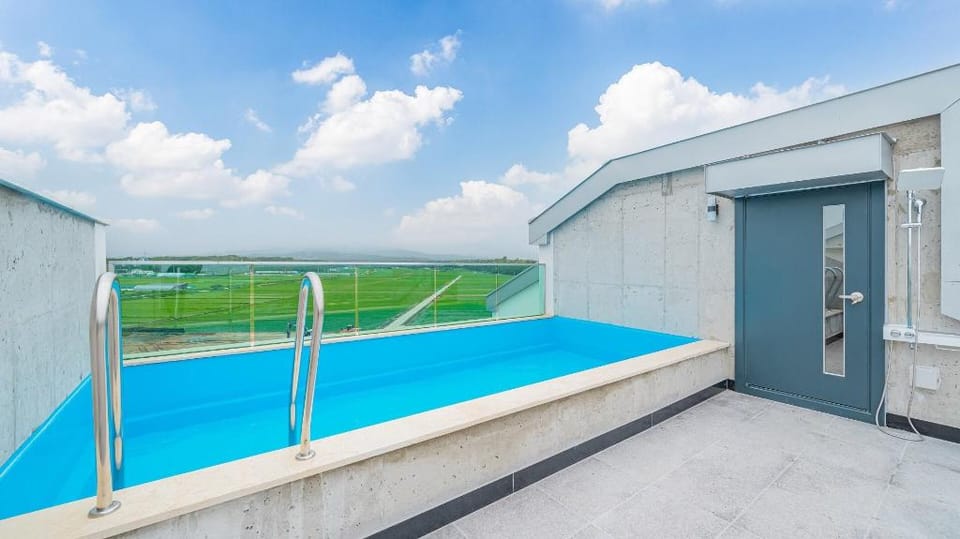Gangneung AMPM poolvilla Bed and Breakfast in South Korea
