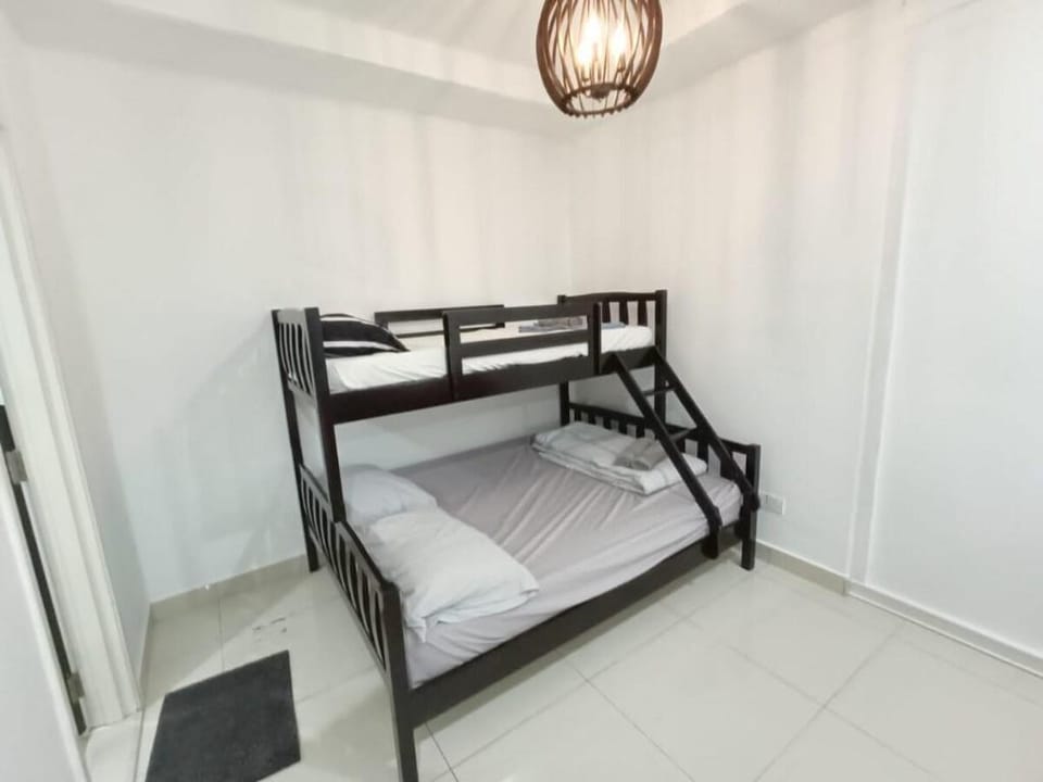 Lovely One Bedroom Studio near Gurney for 2-5pax Vacation rental in George Town
