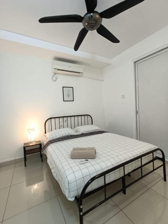 Lovely One Bedroom Studio near Gurney for 2-5pax Vacation rental in George Town