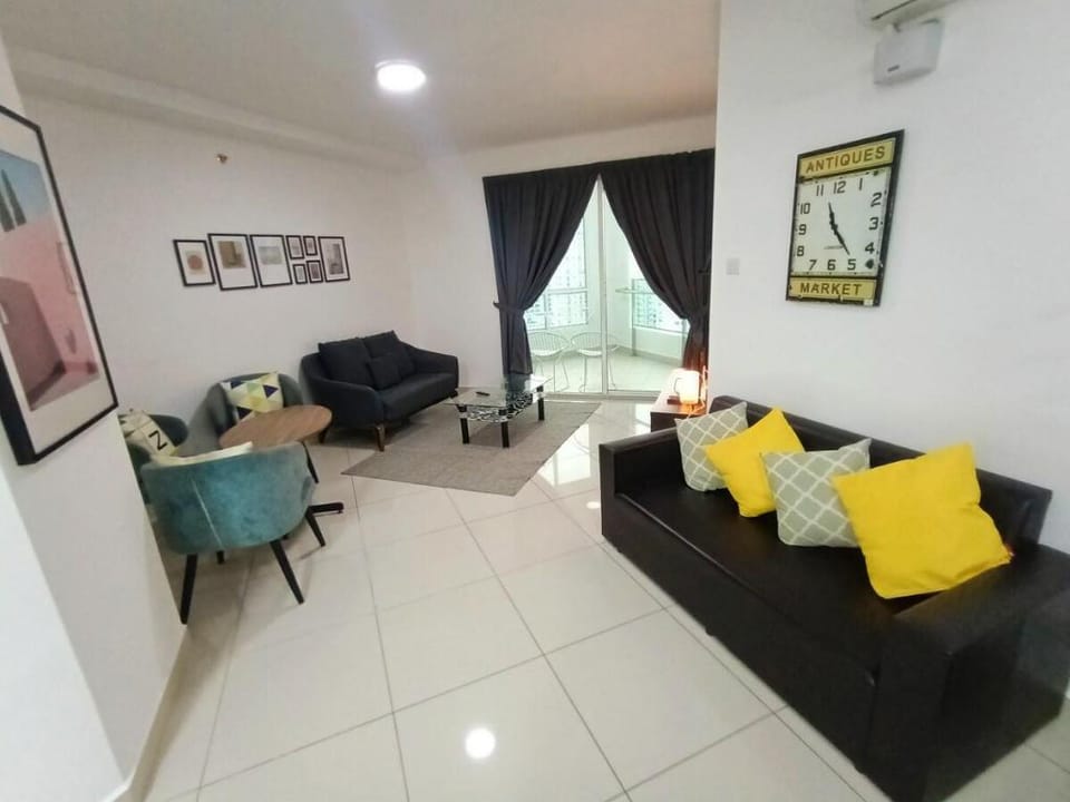 Mansion One 2BR for 3-6pax near Glaneagle Hospital Vacation rental in George Town