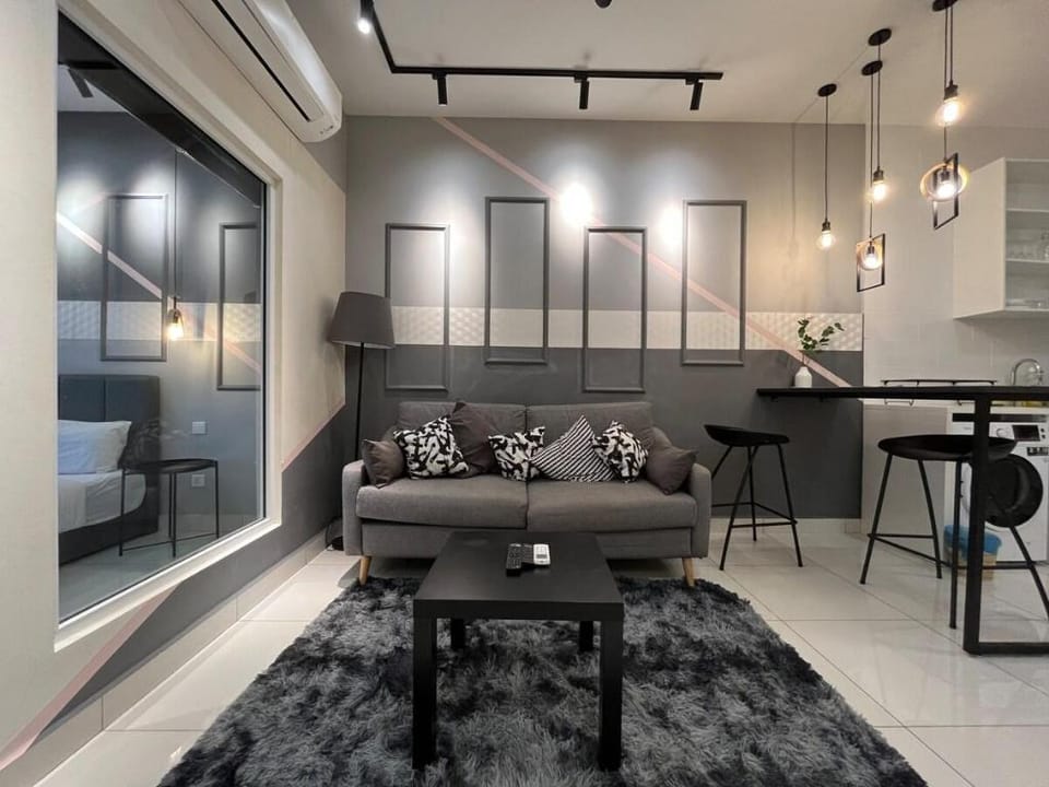 Cozy and Warm 1BR Suite@Arte Mont Kiara Vacation rental in Federal Territory of Kuala Lumpur