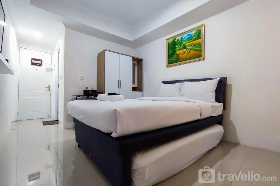 Comfort Design Studio at Paltrow City By Travelio Apartment in Indonesia