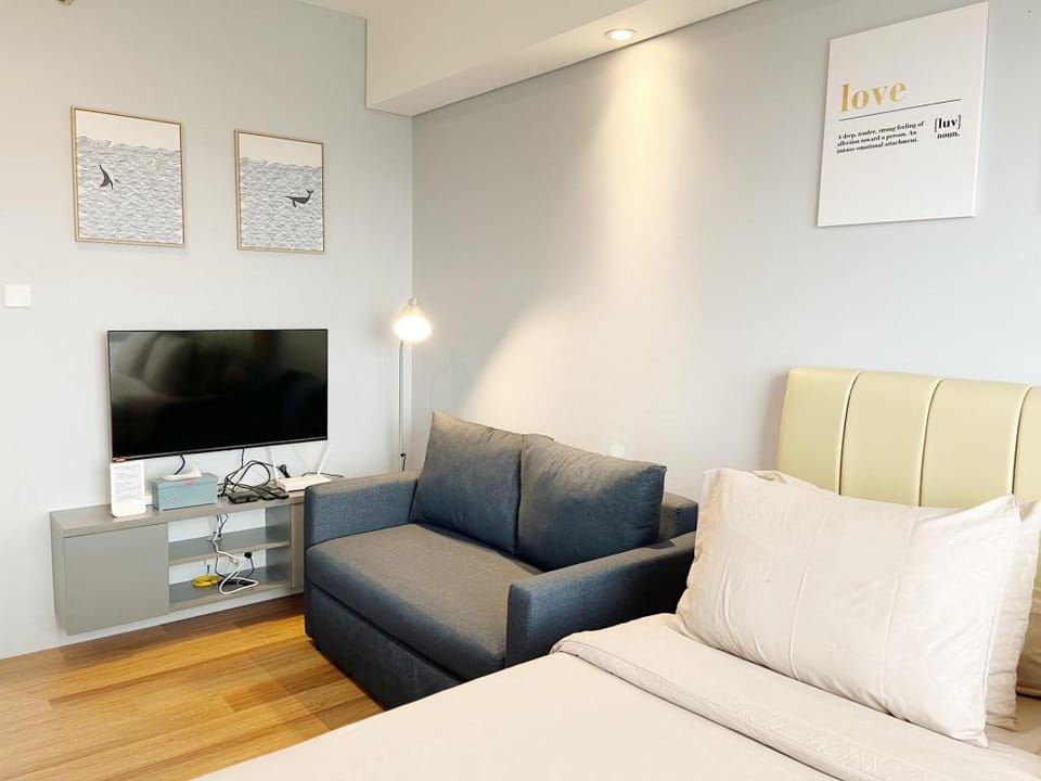 Top Family Studio Breeze Bintaro Apartment OkeStay Apartment in South Jakarta City