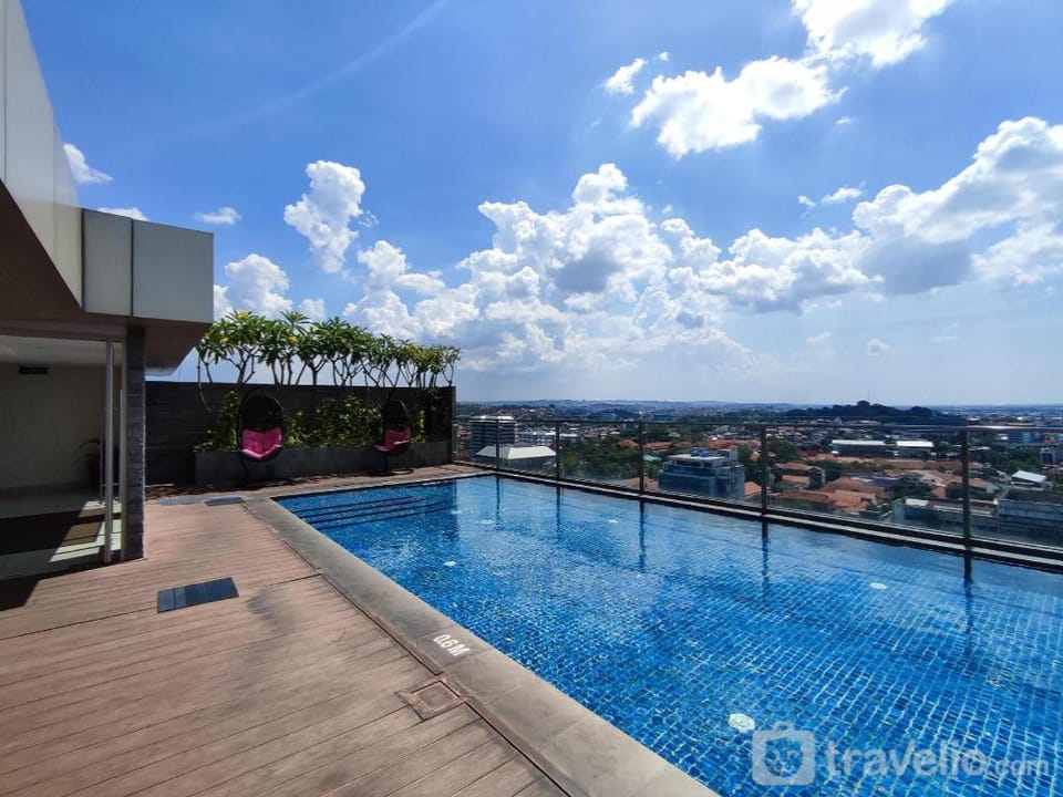 NewHomey Studio Warhol (W/R) Residence By Travelio Apartment in Indonesia