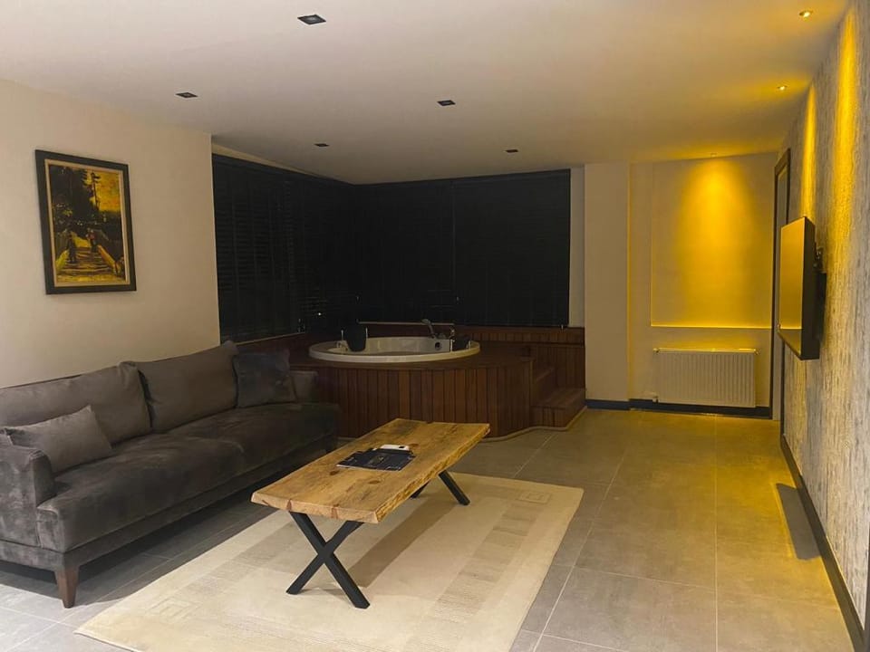 ELUXİO SUİTE (EXCLUSİVE JAKUZİLİ) Apartment in Antalya