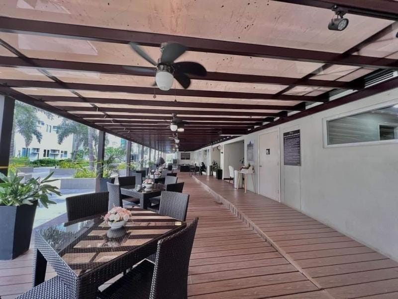 Two Bedroom condo, top floor with sunset view Apartment in Pasay
