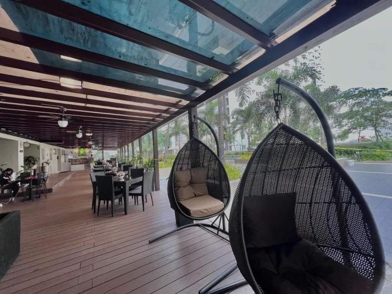 Two Bedroom condo, top floor with sunset view Apartment in Pasay