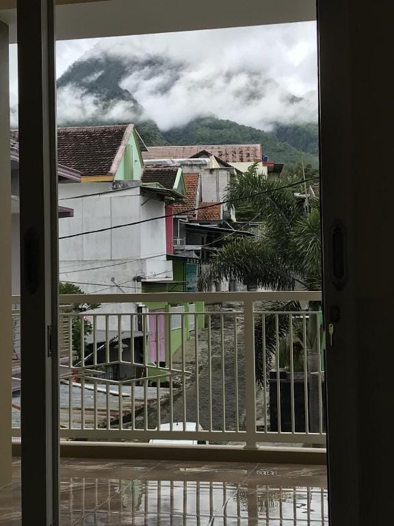 Homestay Lancar Syariah 2 Villa in Batu