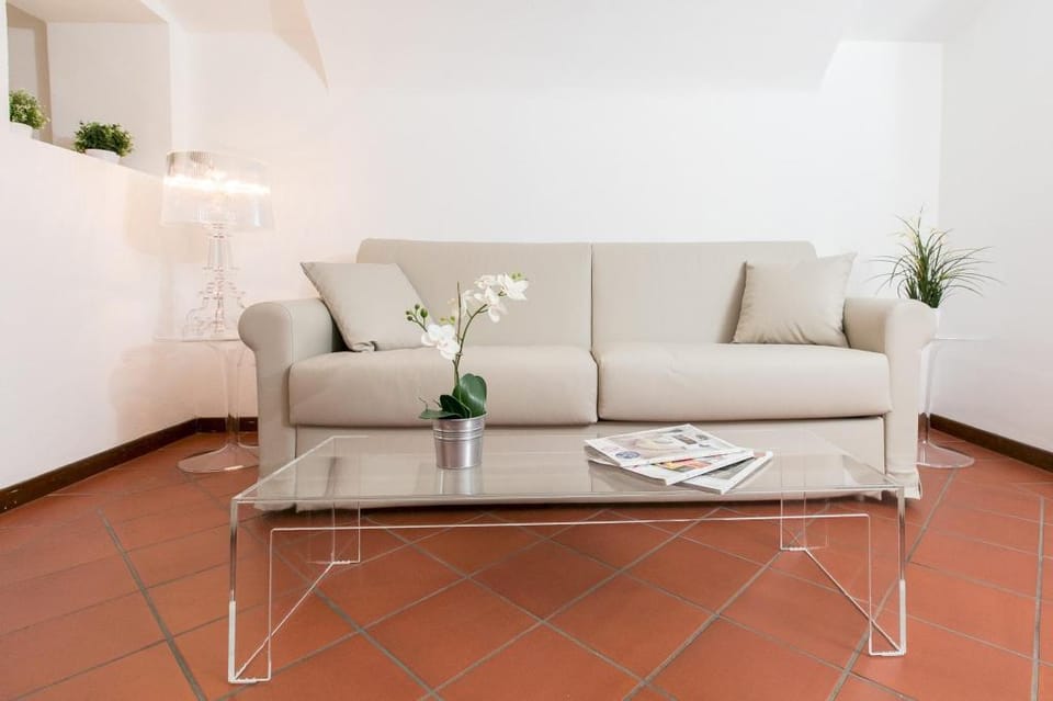 RM-H501-ORBI15A1 - Fiorentini Charme Apartment in Rome