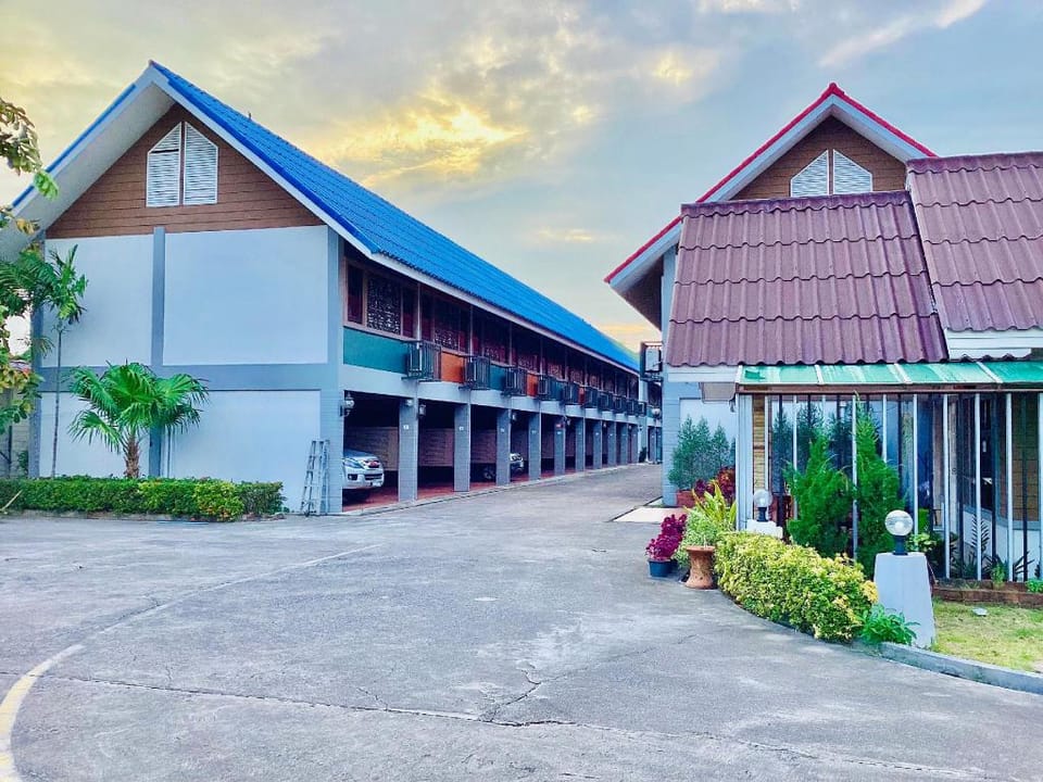 Vandaresort Hotel in Chon Buri Changwat
