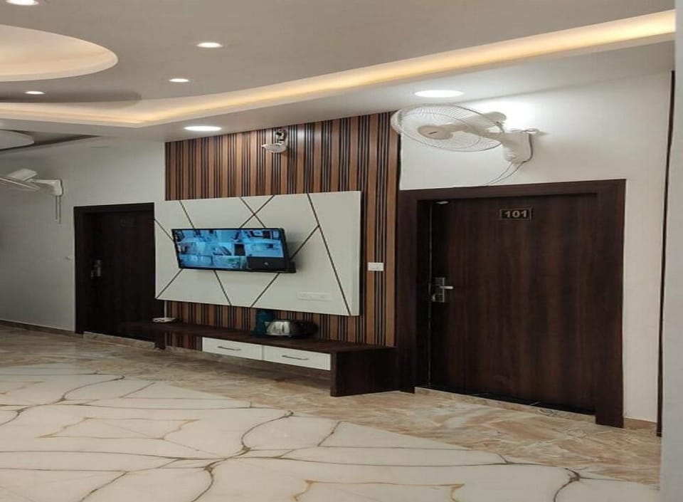 HOTEL SHARMA JI INN Hotel in Uttar Pradesh