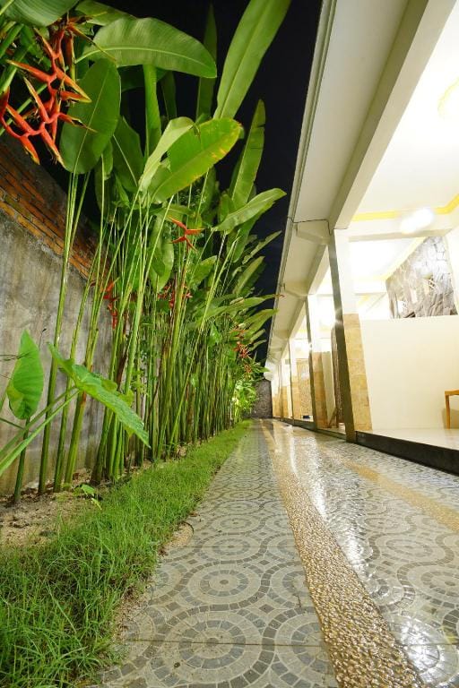 Zamzam Anjani Deluxe Double Room Whit Garden View Vacation rental in West Praya