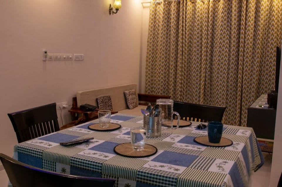 Nirvana Paraiso -2BHK with lovely sunrise Seaview. Apartment in Goa, India