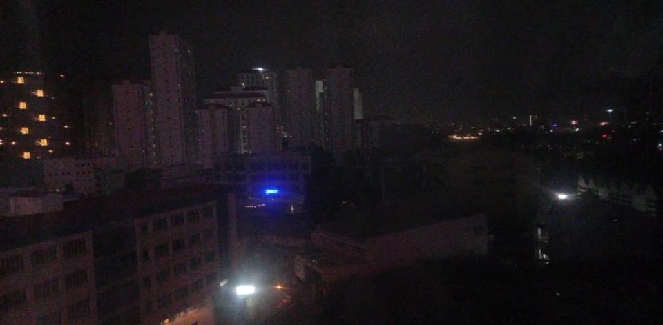 Jessica Place Unli internet and netflix 4 Apartment in Mandaluyong