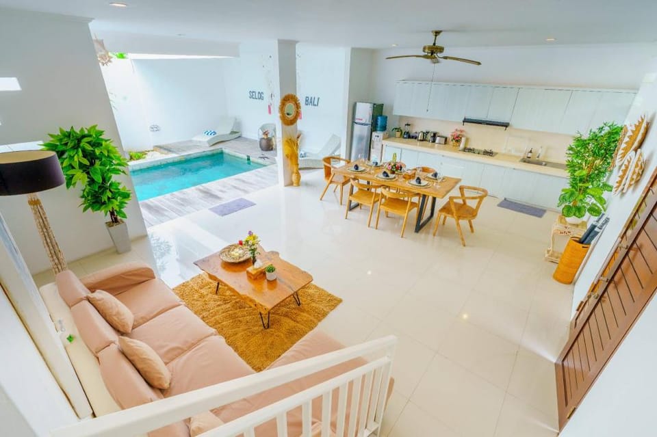 3 BR Villa, Modern & Central Location Villa in North Kuta