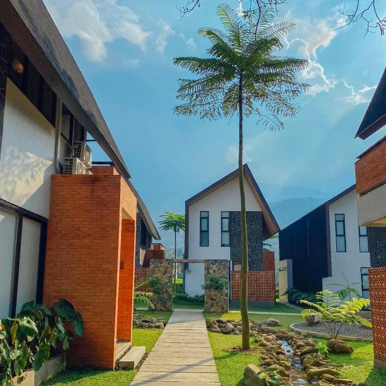 Lenirra Villa & Resto Hotel in West Java