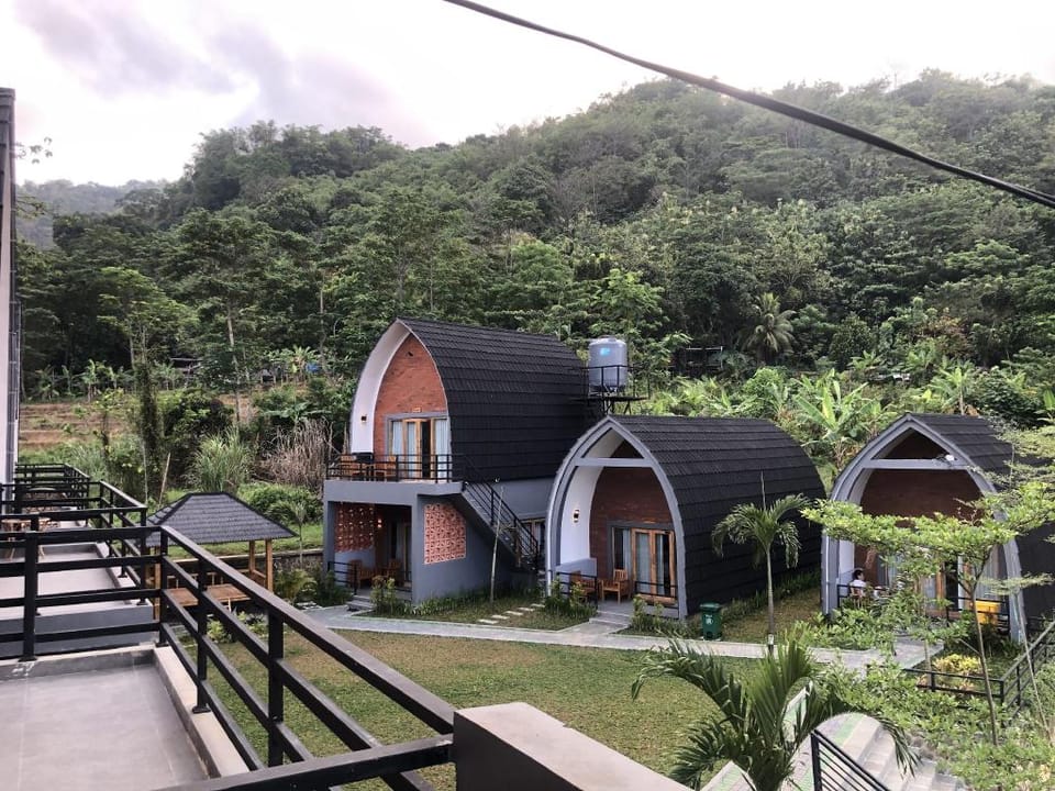 Villa Padi Ciletuh Hotel in West Java