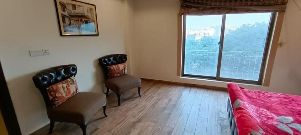Grand luxury choice free wifi service Apartment in Islamabad