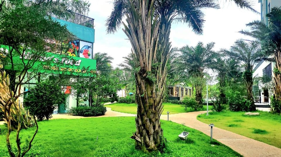 Homestay - Ecopark có bể bơi ngoài trời Apartment in Laos