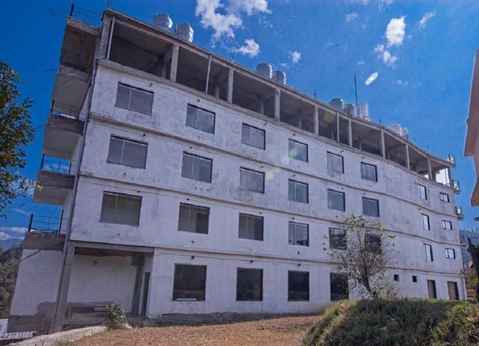 Dalhousie Hill Resort Hotel in Himachal Pradesh