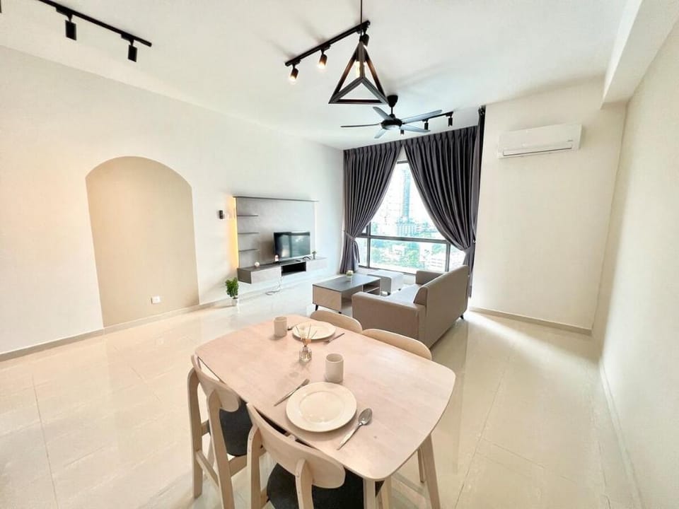 SKS Pavillion 1703 1 bedroom city unit@netflix Apartment in Johor Bahru